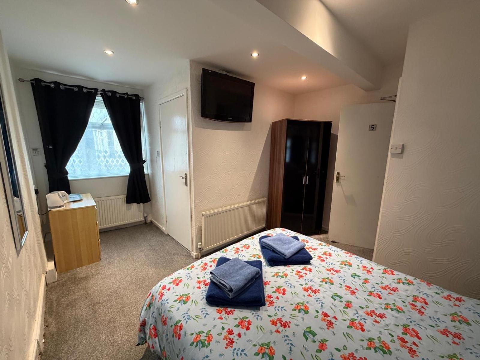 Double Room with Private Bathroom